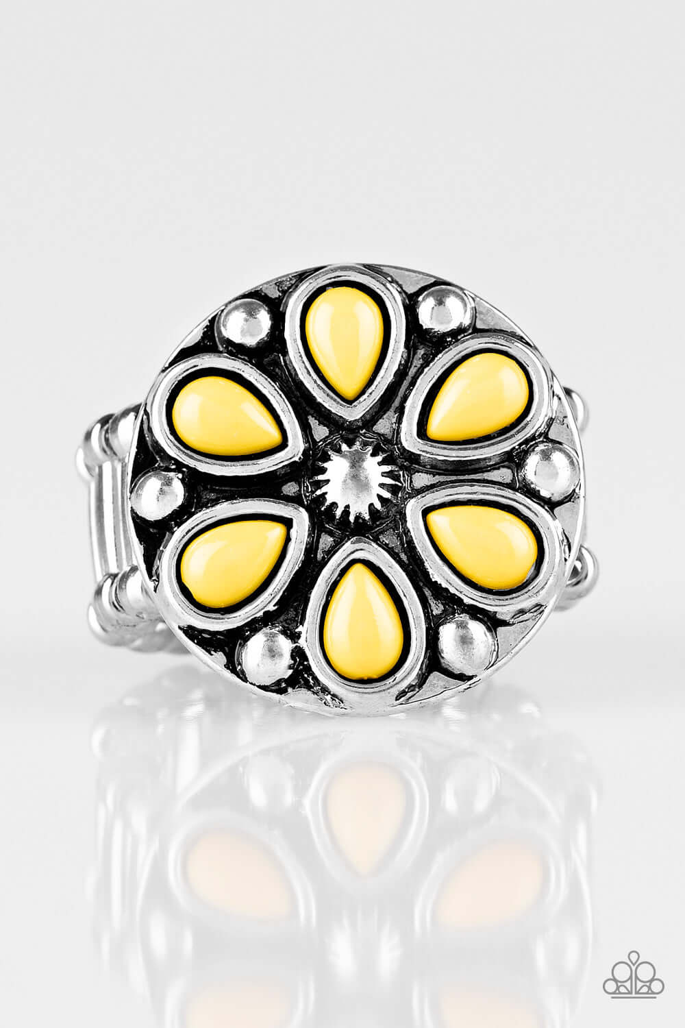 Color Me Calla Lily Yellow Ring - TheMasterCollection