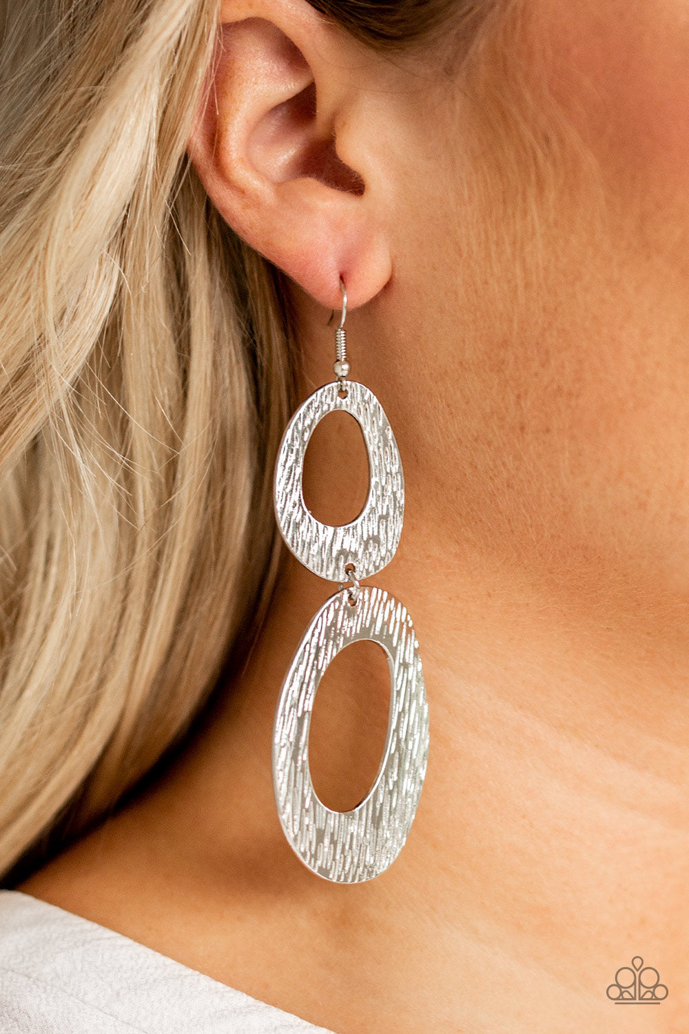 Ive SHEEN It All - Silver Earring - TheMasterCollection