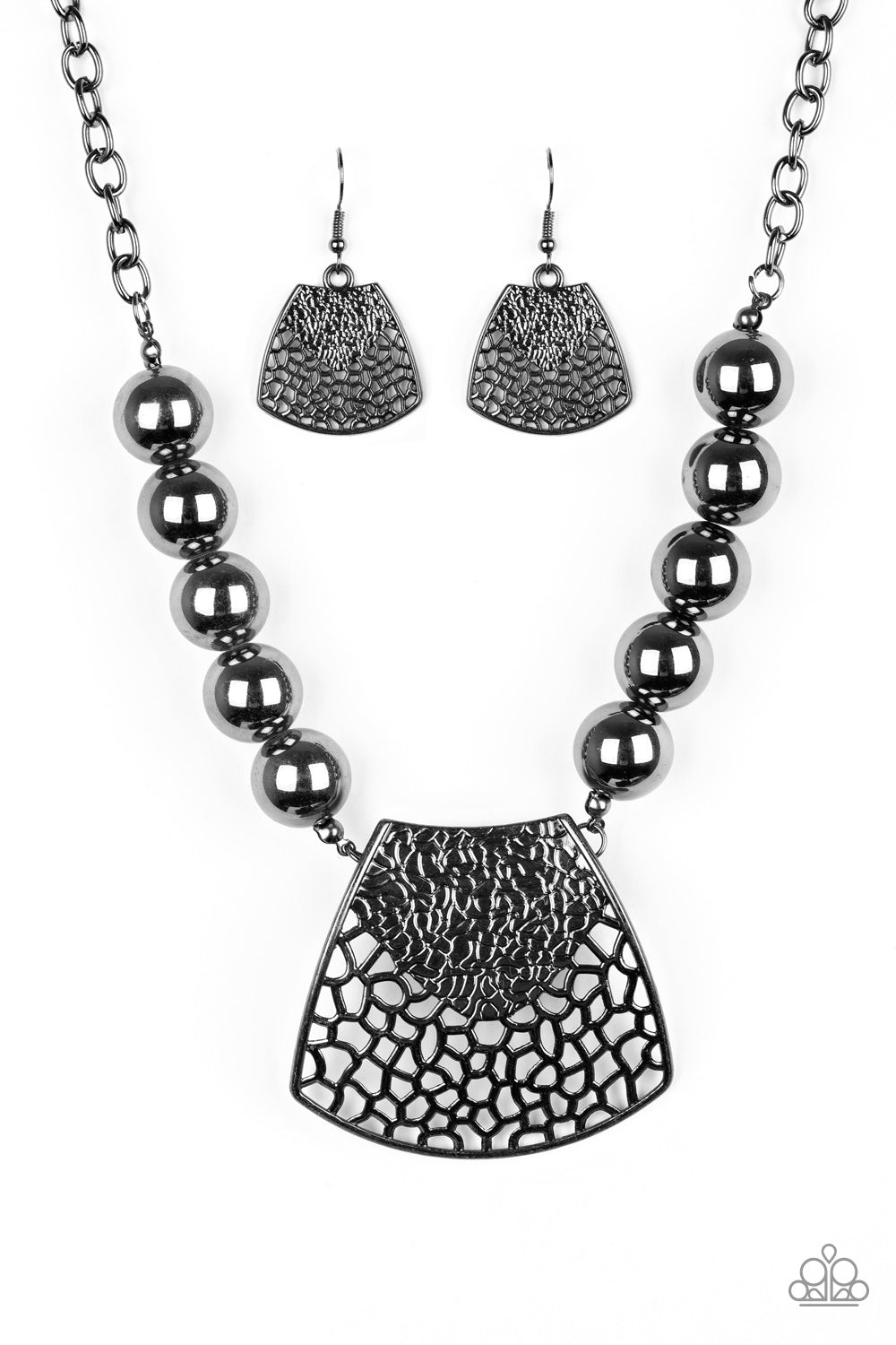 large-and-in-charge-black - necklace - TheMasterCollection