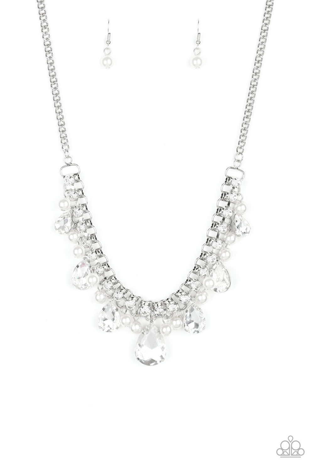 Paparazzi Accessories - Knockout Queen - White Necklace