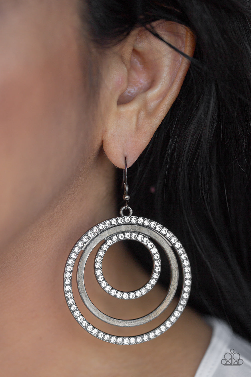 Rippling Refinement - Black Earring - TheMasterCollection