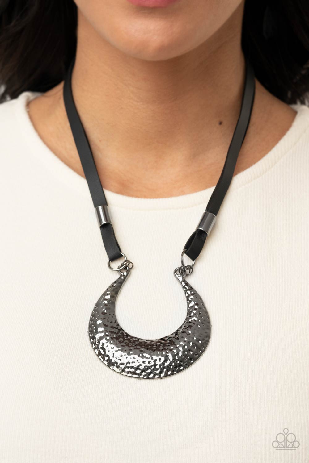 Paparazzi Accessories - Majorly Moonstruck #N672 - Black Necklace