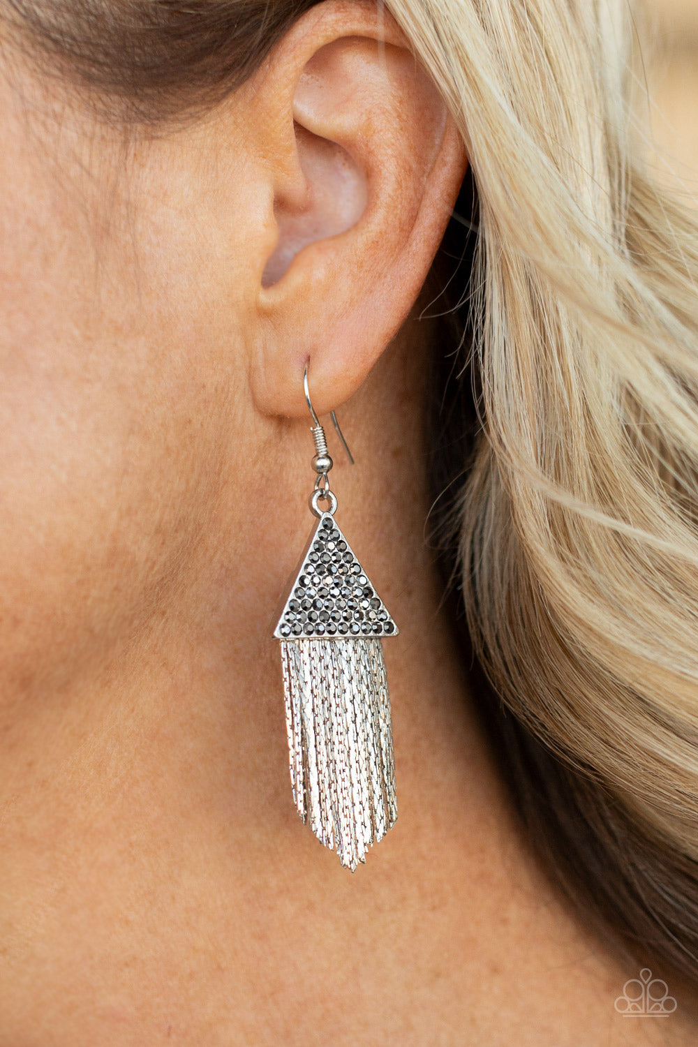 Paparazzi Accessories - Pyramid SHEEN #E538 - Silver Earrings