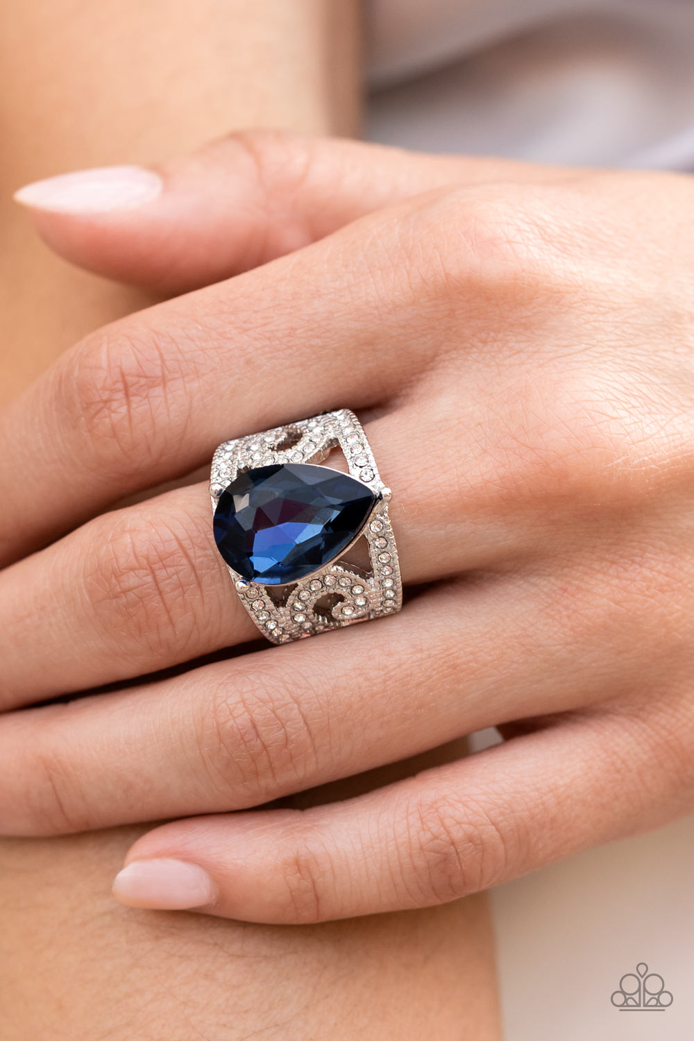 Paparazzi Accessories - Kinda a Big Deal #R734 Case - Blue Ring