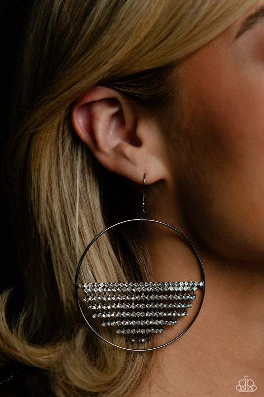 Paparazzi Accessories - Fierce Fringe#E607 Peg - Black Earrings Convention 2023