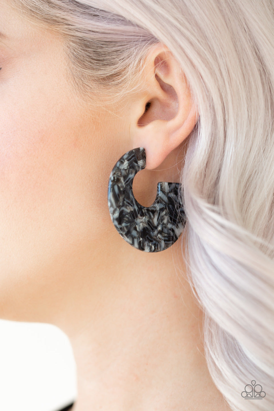 Ttropically-torrid-black Earrings - TheMasterCollection