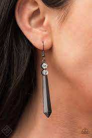 Paparazzi Accessories - The Magnificent Musings #MM-0521 - May 2021 Fashion Black Collection