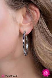 Paparazzi Accessories  - Tribe As I May  #L159 - Silver Earrings