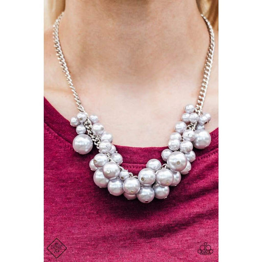 Paparazzi Accessories  - Glam Queen #N97 Peg - Silver Necklace