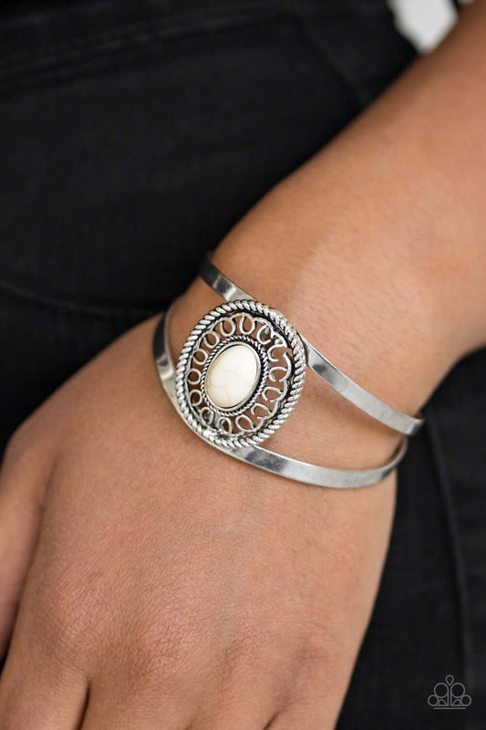 Deep In The TUMBLEWEEDS - White bracelet - TheMasterCollection