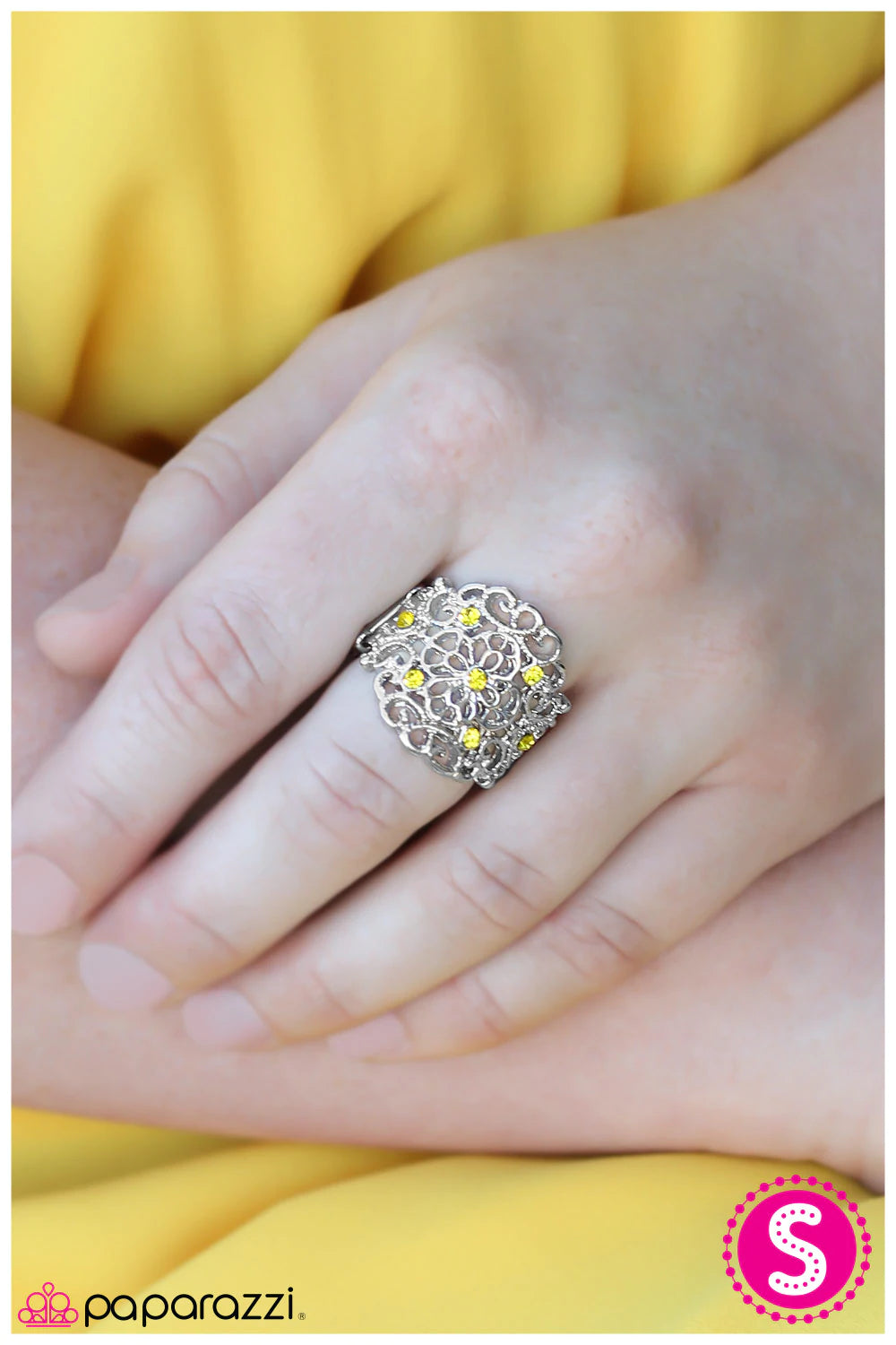 Paparazzi Accessories  - WITH A TWIST #RBO1/E1 - Yellow ring