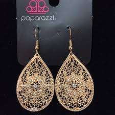 Paparazzi Accessories - Dinner Party Posh #E49 Peg - Gold Earrings