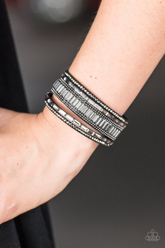 spectacular shimmer Black Bracelets - TheMasterCollection