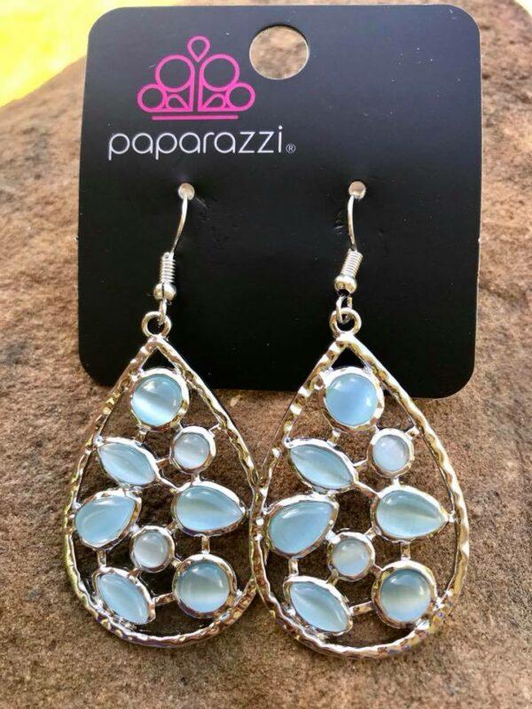 Paparazzi Accessories  - That Thing You DEW  #E180/Peg/G4 - Blue Earrings